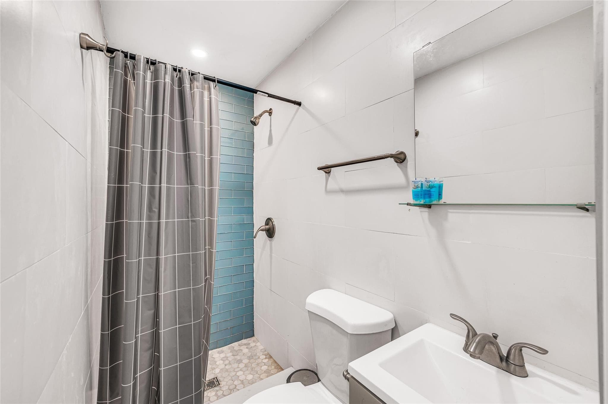 1760 NE 13th Street, Fort Lauderdale, FL 33304 — photo 25 of 30