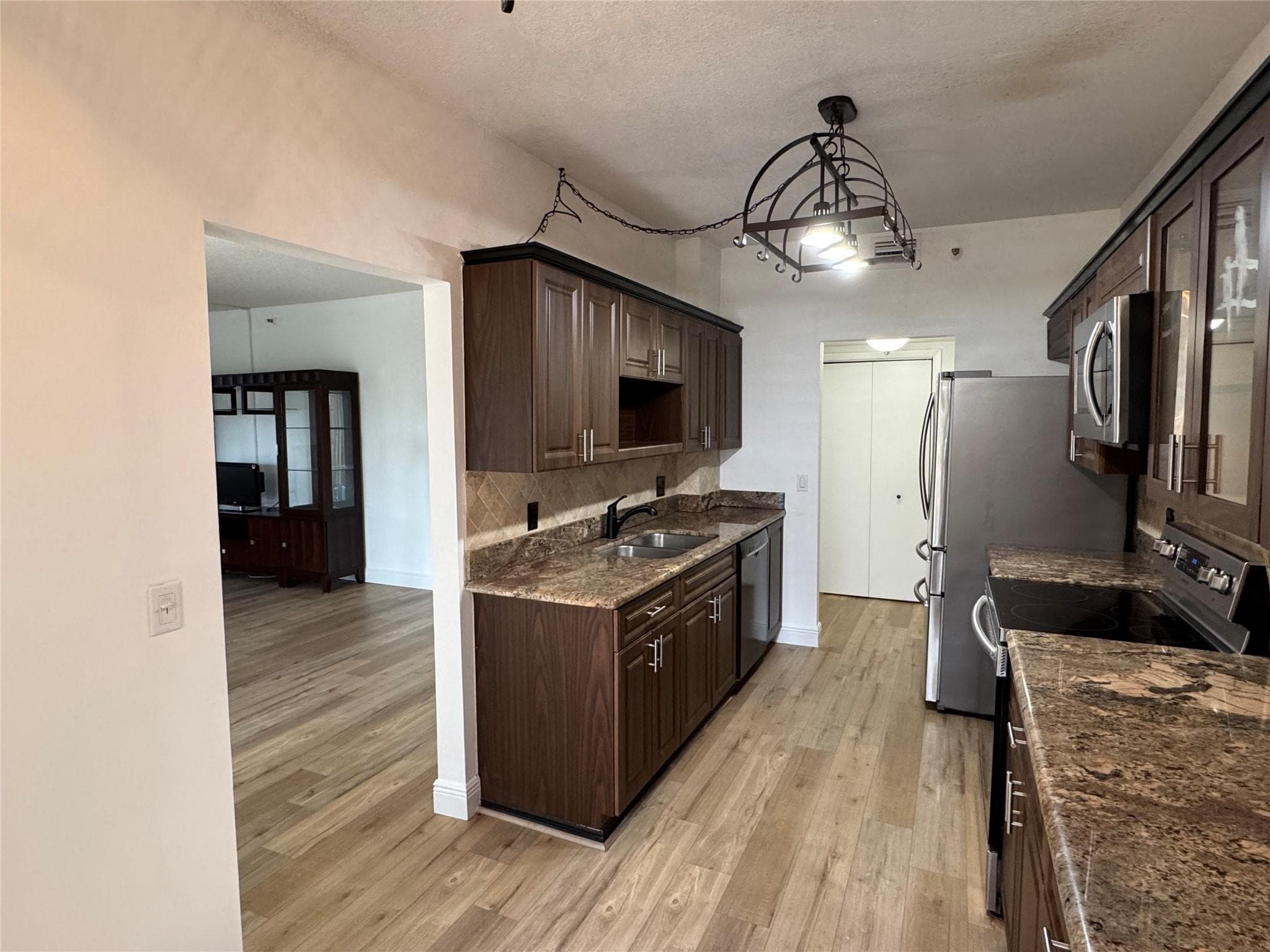 3850 Washington Street 102, Hollywood, FL 33021 — photo 1 of 27