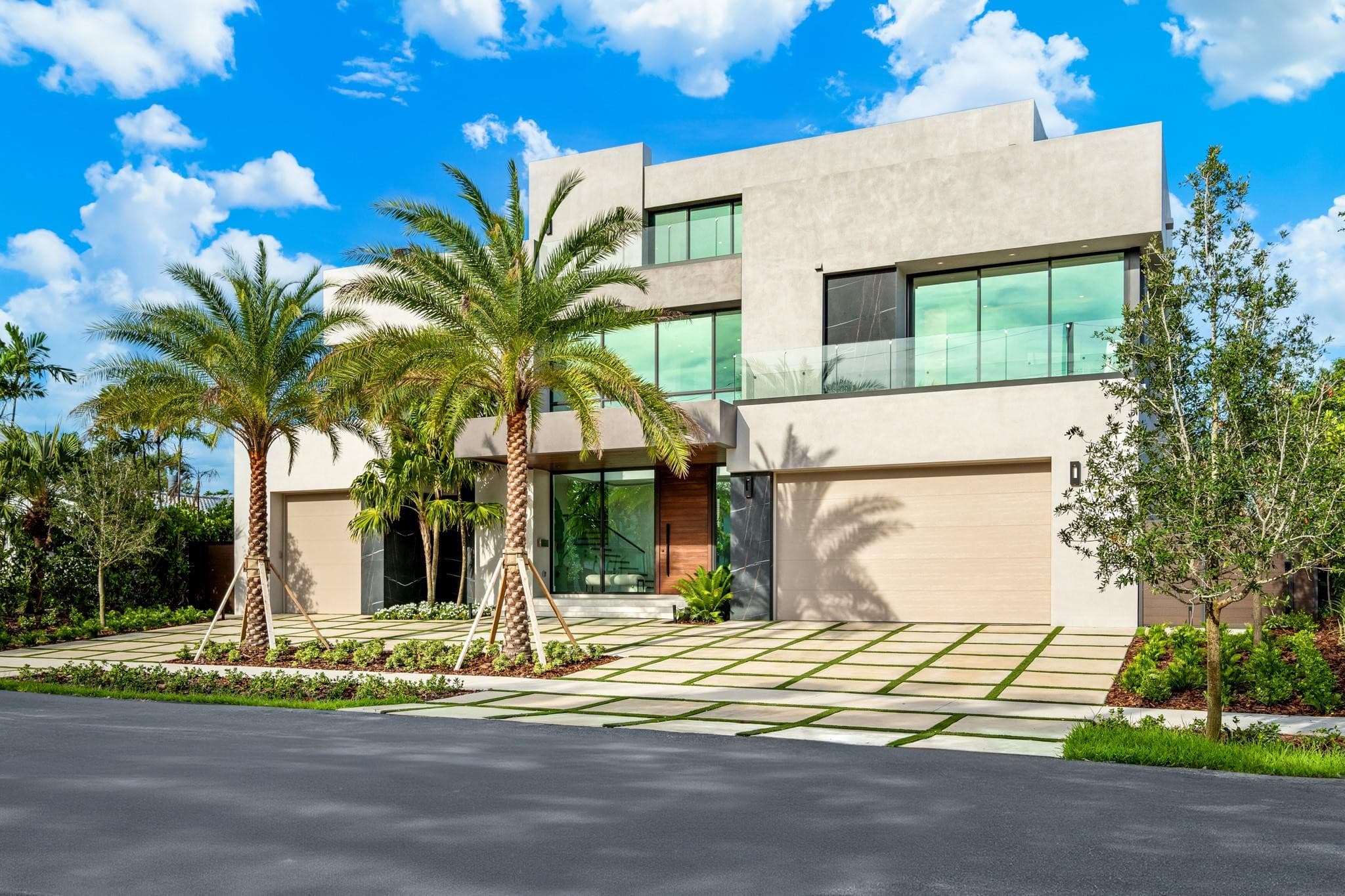 2000 Harbourview Drive, Fort Lauderdale, FL 33316 — photo 3 of 48