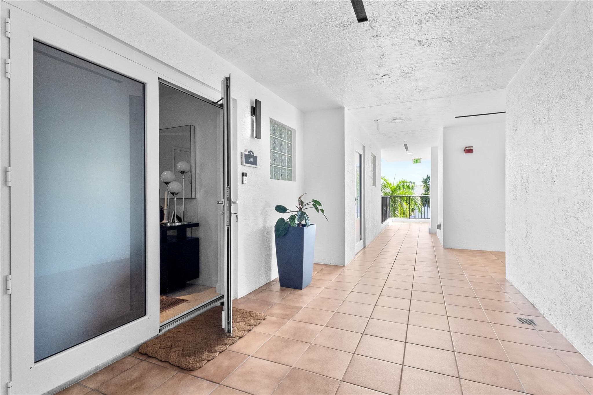 615 Bayshore Drive 301, Fort Lauderdale, FL 33304 — photo 47 of 70