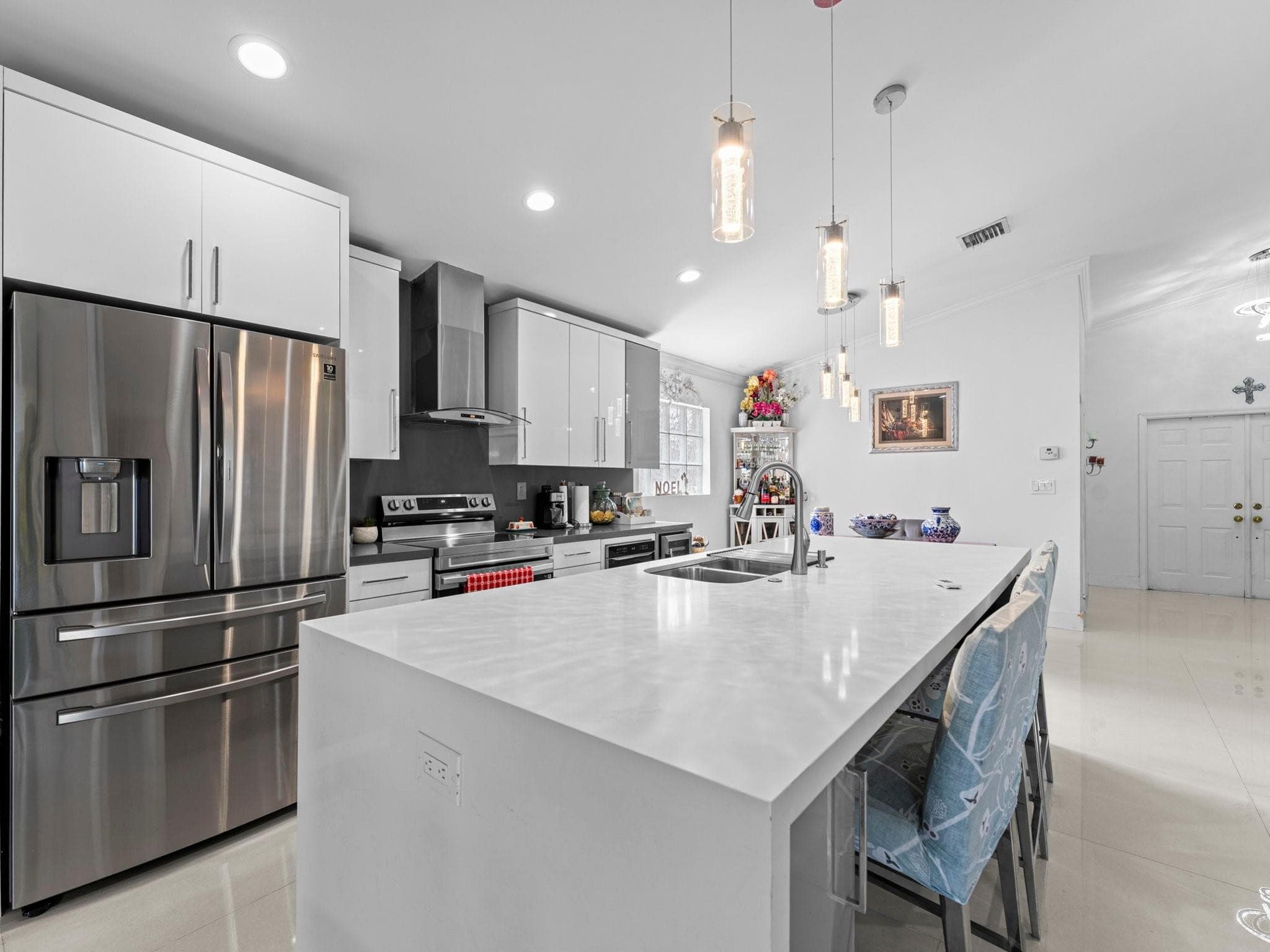 181 SW 203rd Avenue, Pembroke Pines, FL 33029 — photo 2 of 22