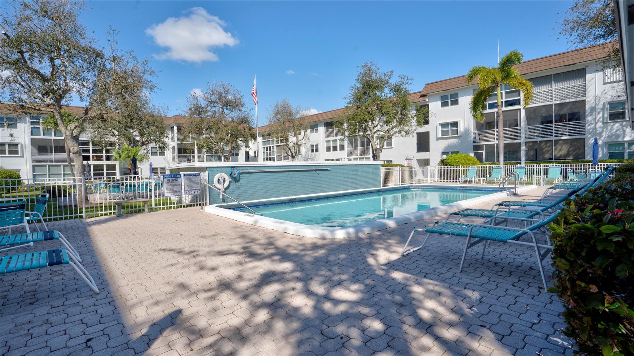 1501 S Ocean Boulevard 325, Lauderdale-By-The-Sea, FL 33062 — photo 27 of 35