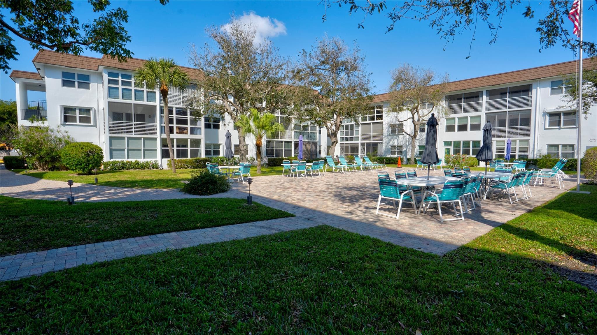 1501 S Ocean Boulevard 325, Lauderdale-By-The-Sea, FL 33062 — photo 28 of 35