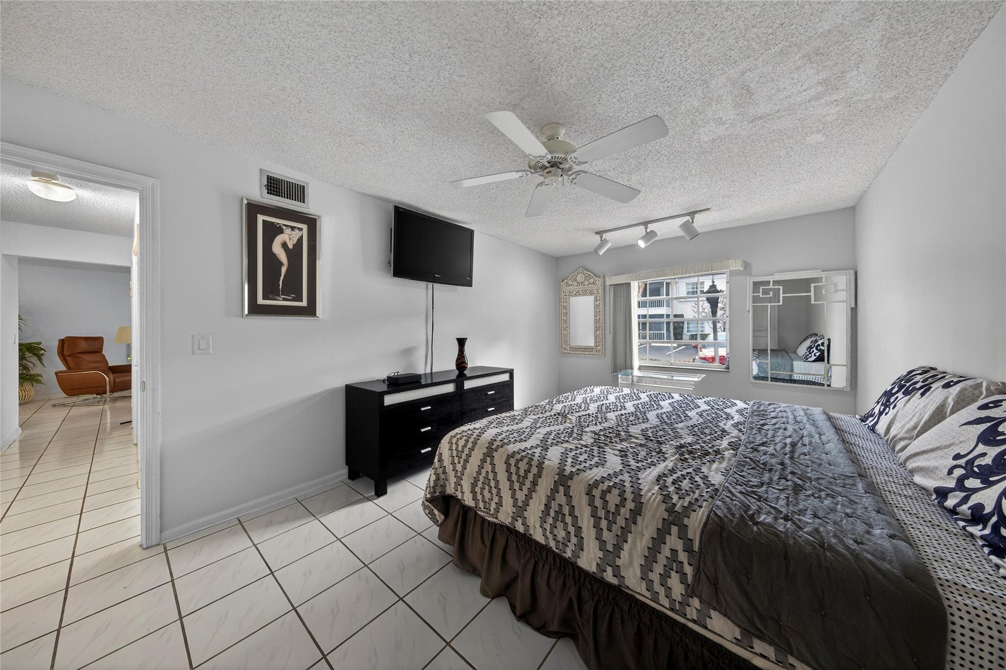 6253 Bay Club Drive 1, Fort Lauderdale, FL 33308 — photo 32 of 58