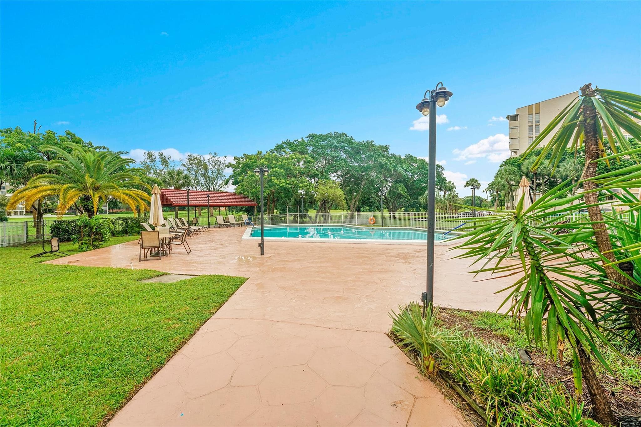 7041 Environ Boulevard 326, Lauderhill, FL 33319 — photo 24 of 29