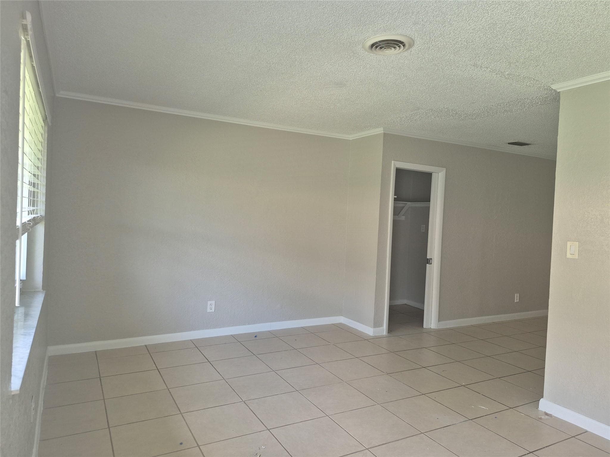 727 NW 1st Avenue 2, Fort Lauderdale, FL 33311 — photo 7 of 12