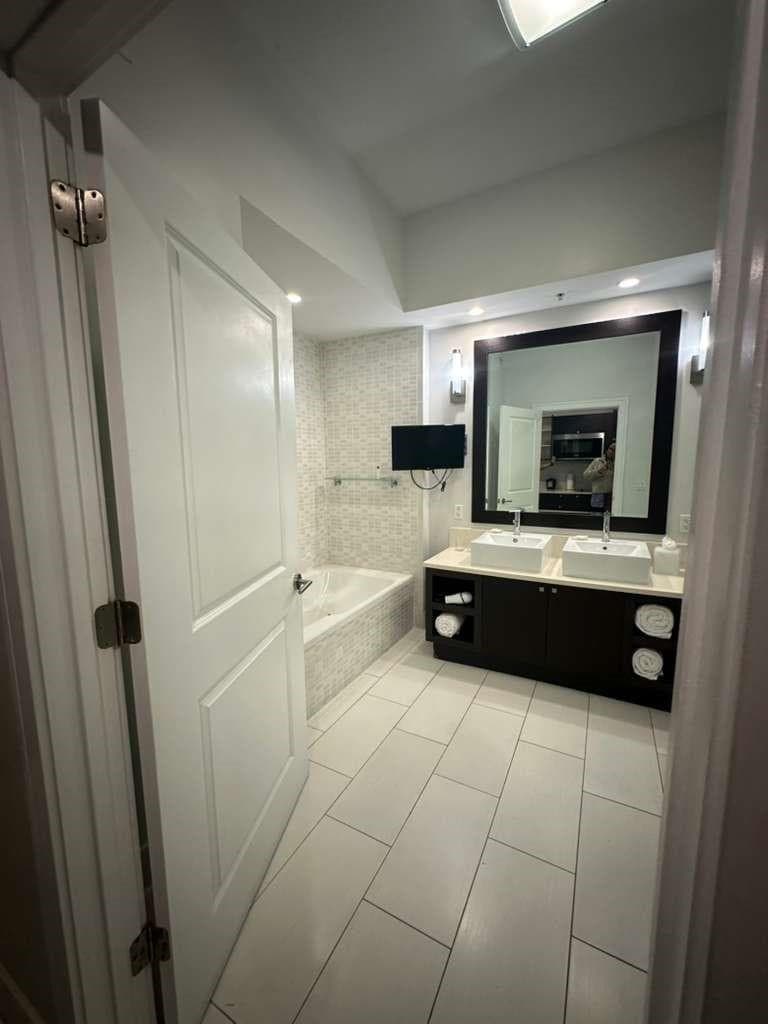 5300 NW 87th Avenue 706, Miami, FL 33178 — photo 13 of 13