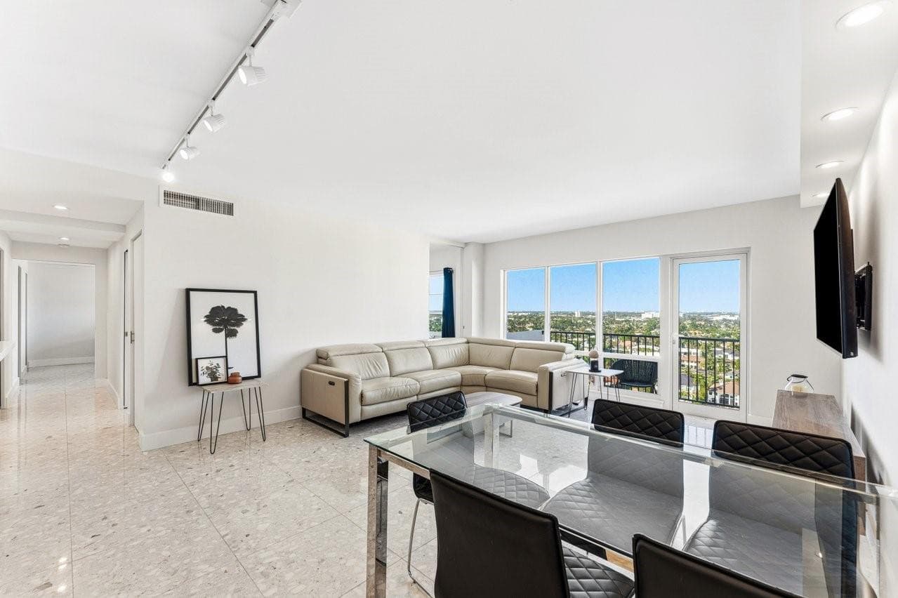 340 Sunset Drive 1808, Fort Lauderdale, FL 33301 — photo 8 of 42