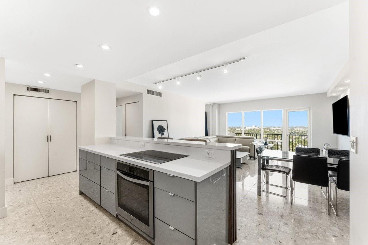 340 Sunset Drive 1808, Fort Lauderdale, FL 33301 — photo 12 of 42