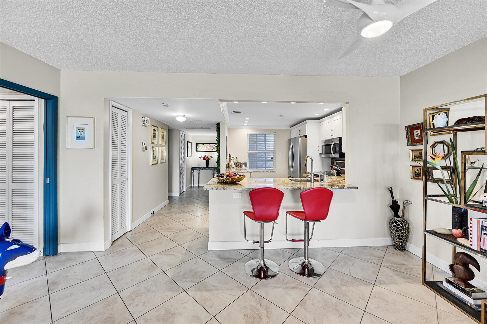 605 Oaks Drive 701, Pompano Beach, FL 33069 — photo 3 of 39