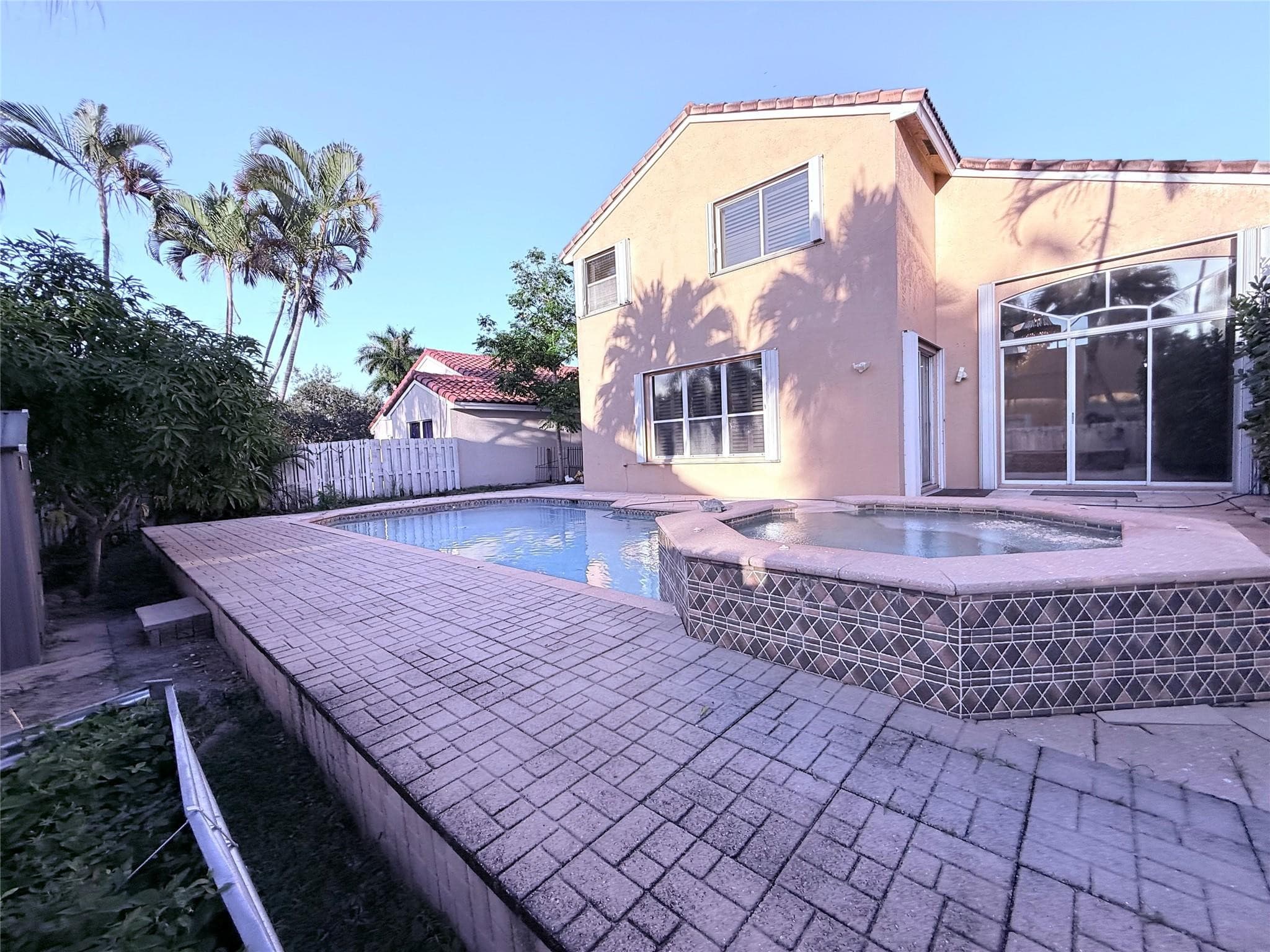 322 SW 193rd Avenue, Pembroke Pines, FL 33029 — photo 30 of 38