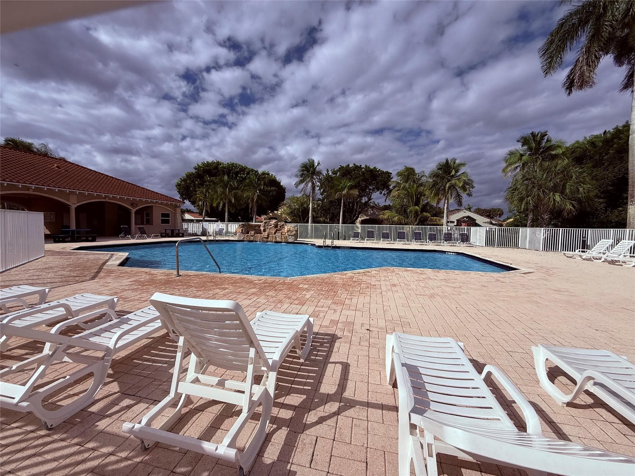 322 SW 193rd Avenue, Pembroke Pines, FL 33029 — photo 37 of 38