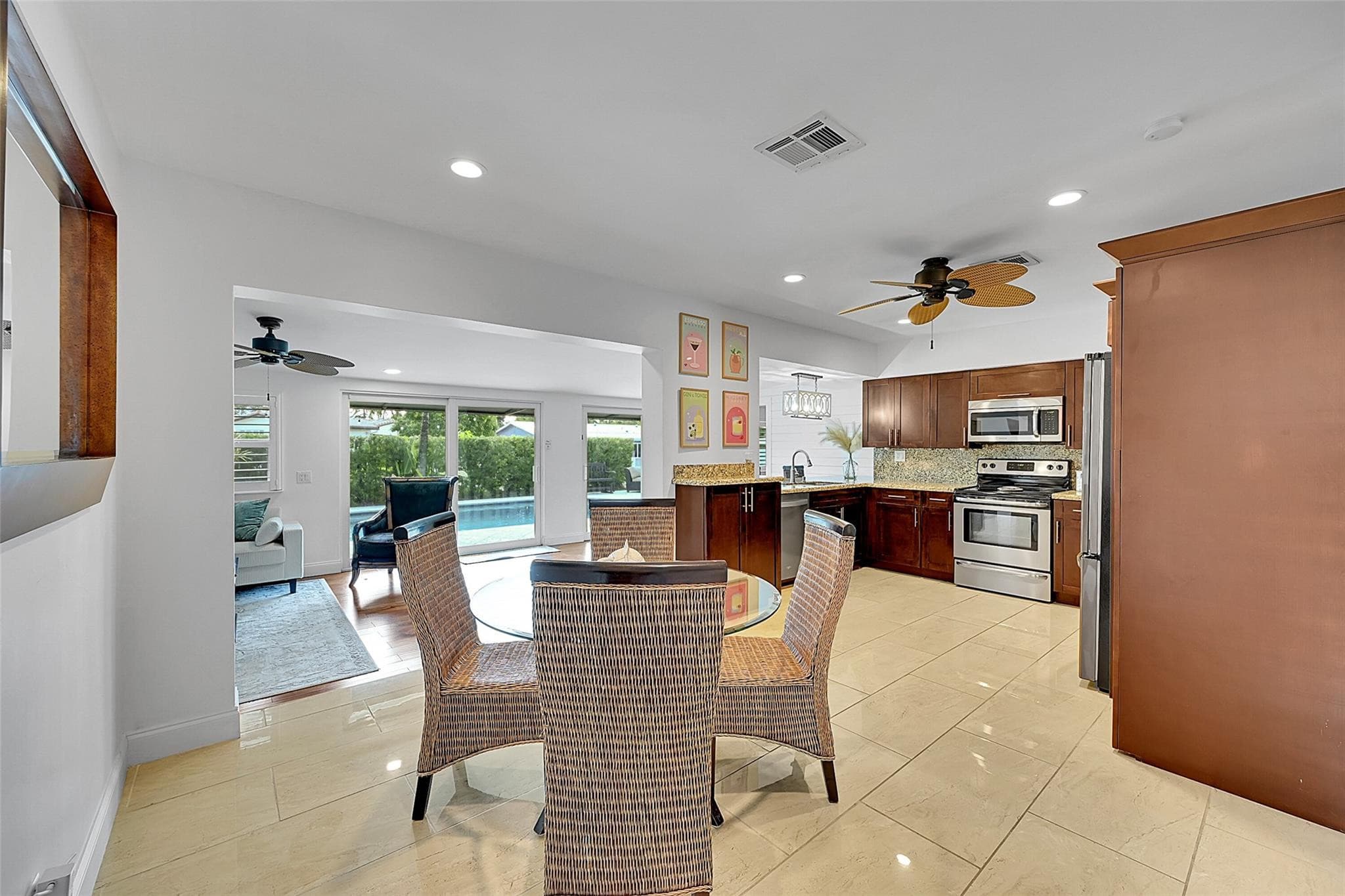1080 SE 9th Avenue, Pompano Beach, FL 33060 — photo 10 of 65