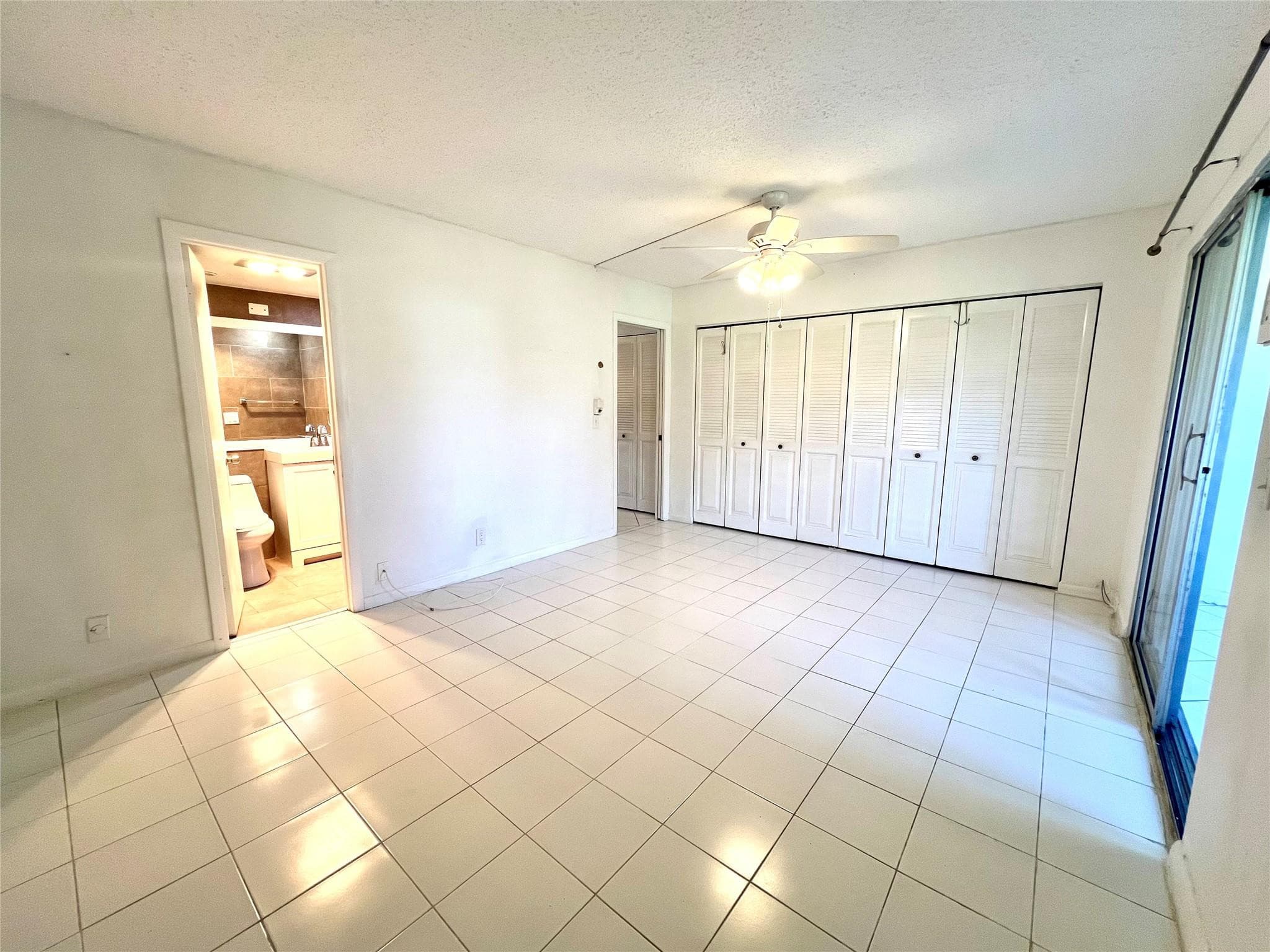 111 Oakridge I 111, Deerfield Beach, FL 33442 — photo 4 of 15
