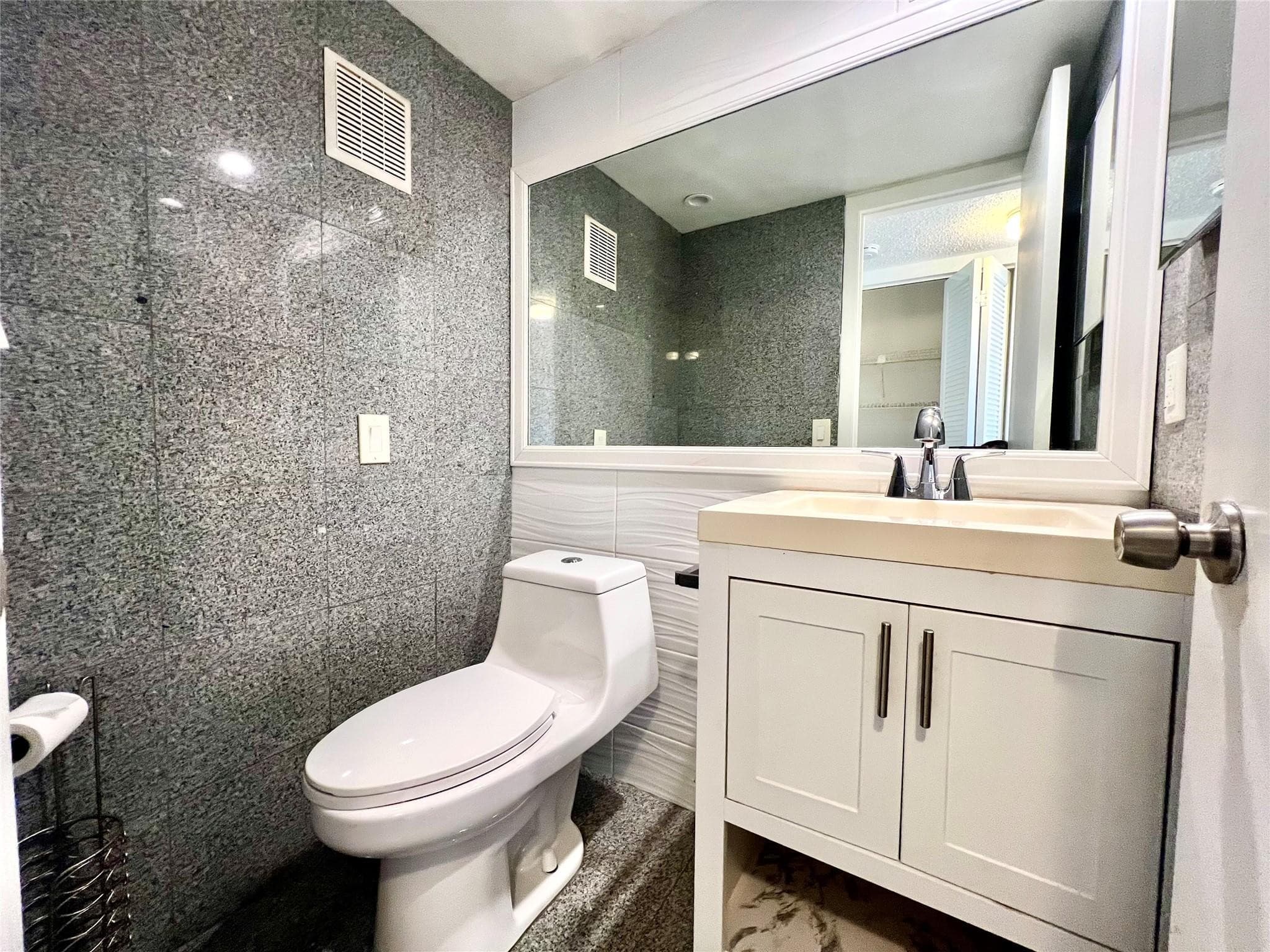 111 Oakridge I 111, Deerfield Beach, FL 33442 — photo 6 of 15