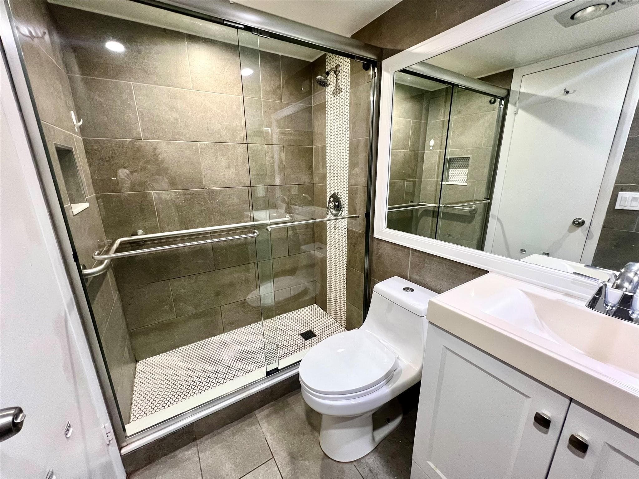 111 Oakridge I 111, Deerfield Beach, FL 33442 — photo 8 of 15