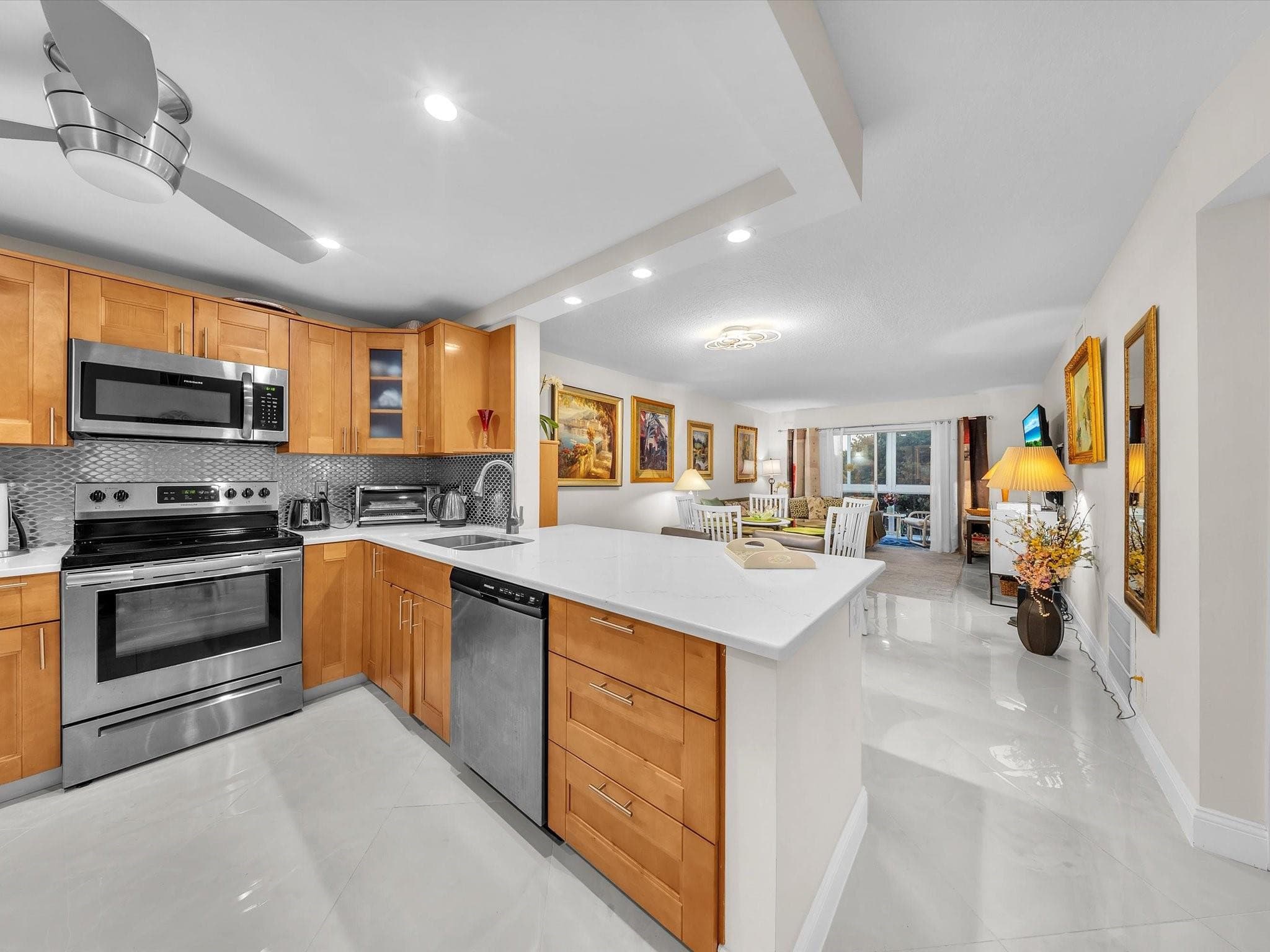 2515 NE 1st Court 314, Boynton Beach, FL 33435 — photo 1 of 24