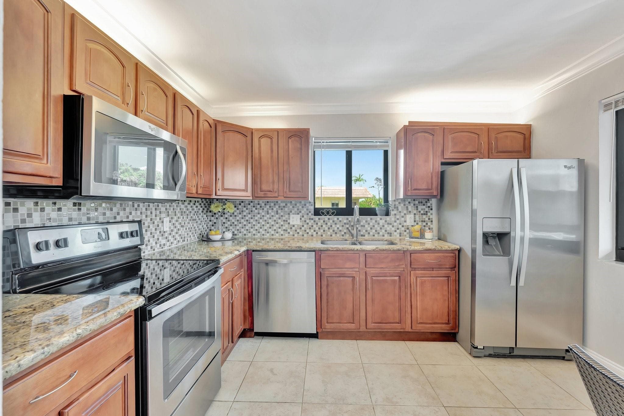 334 Lakeview Drive 204, Weston, FL 33326 — photo 6 of 60