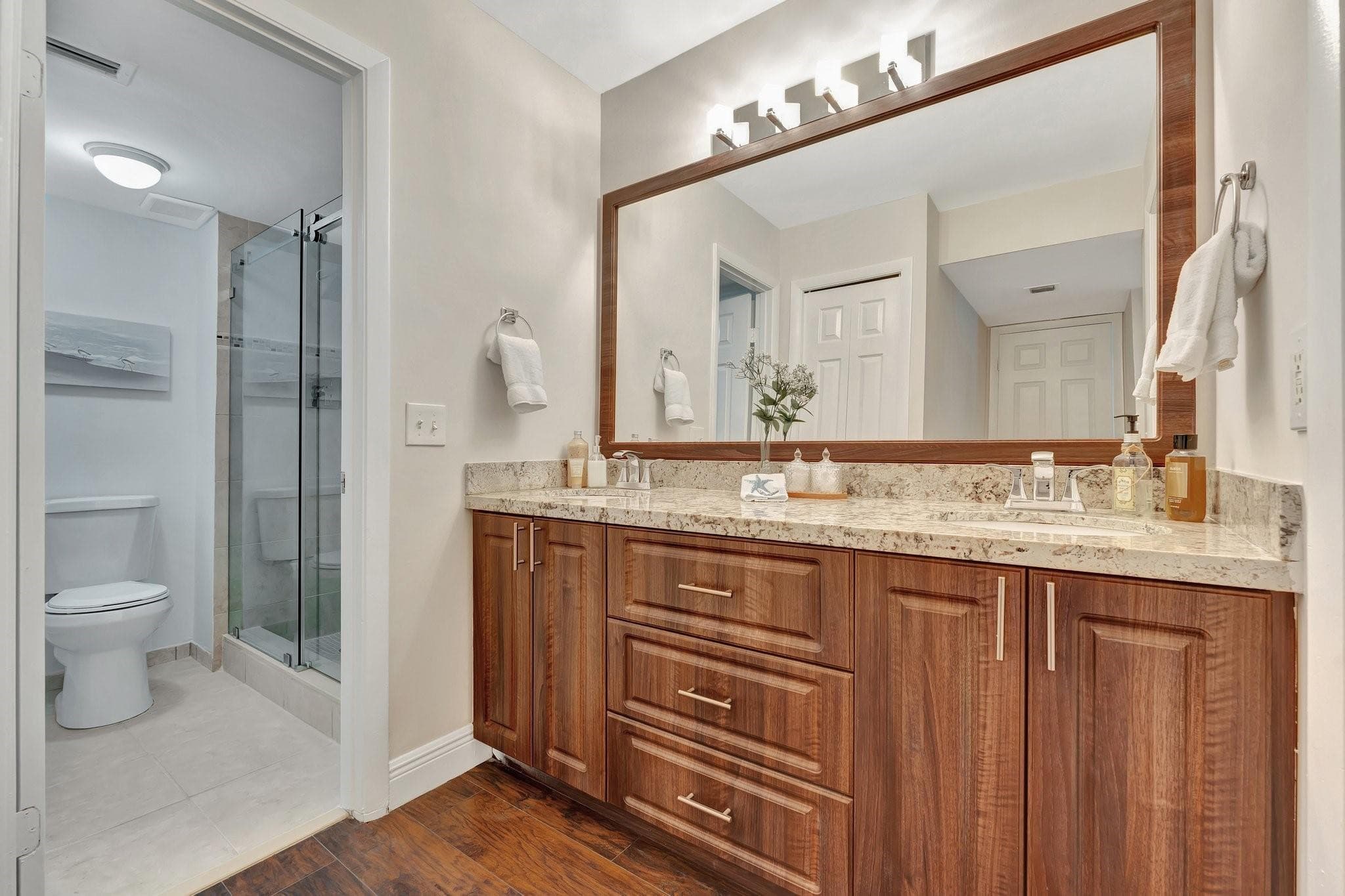 334 Lakeview Drive 204, Weston, FL 33326 — photo 23 of 60