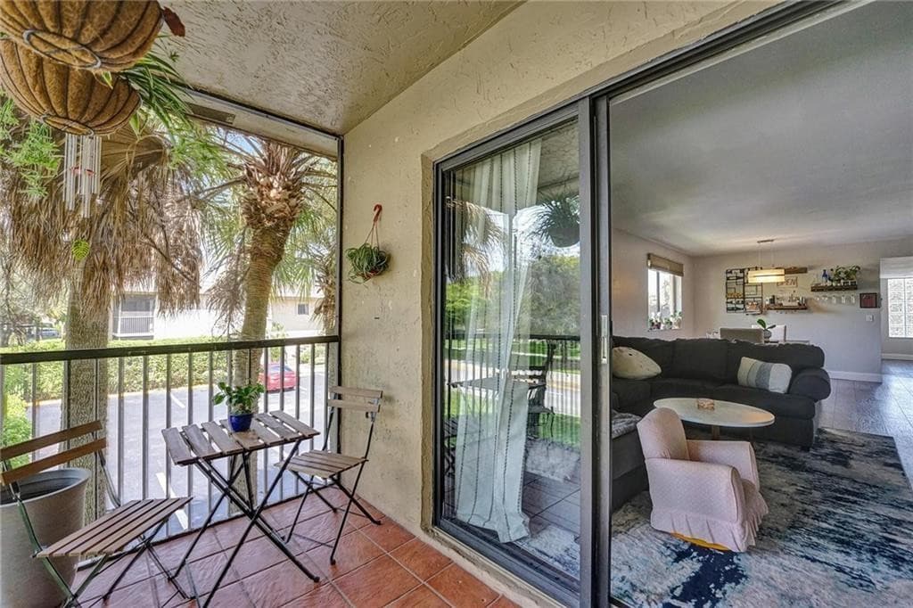 334 Lakeview Drive 204, Weston, FL 33326 — photo 37 of 60