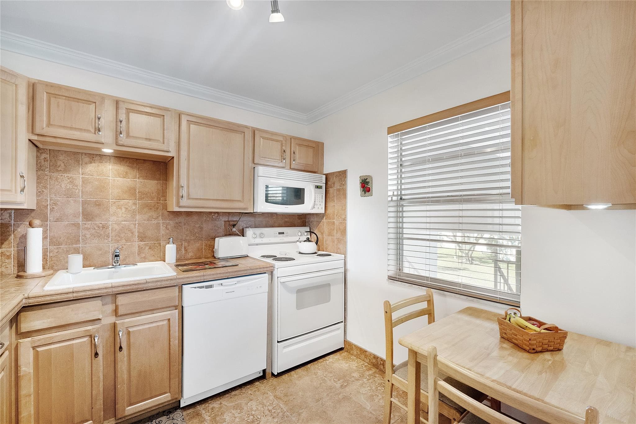 7787 Golf Circle Drive 312, Margate, FL 33063 — photo 6 of 22