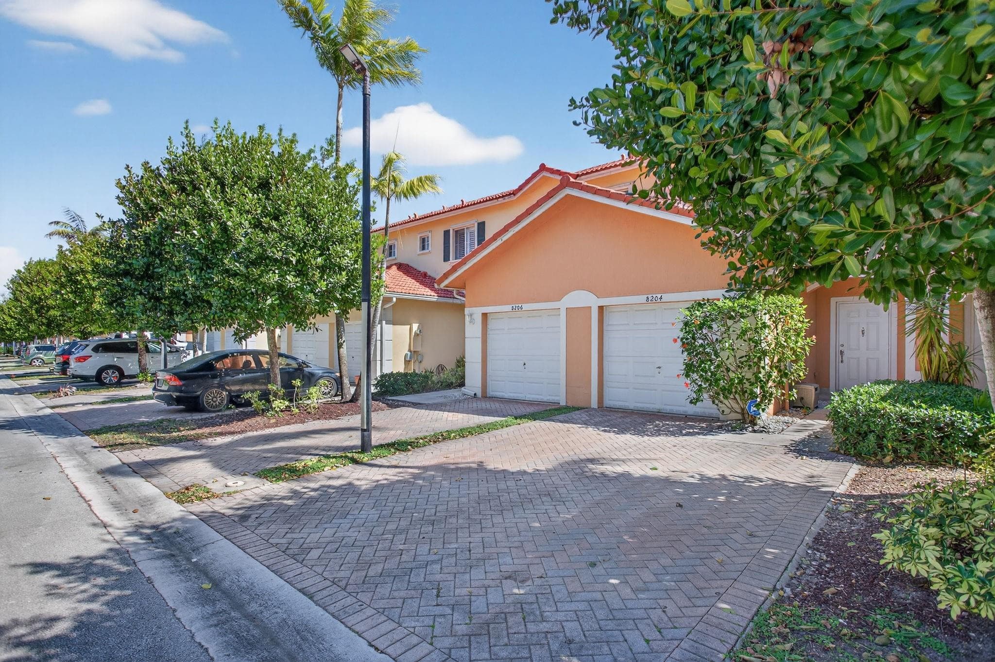 8204 Santa Monica Avenue 8204, Tamarac, FL 33321 — photo 1 of 31