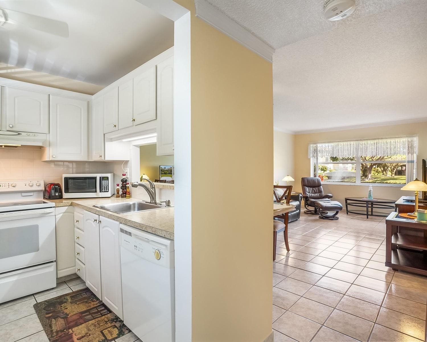 3400 NW 48th Avenue 407, Lauderdale Lakes, FL 33319 — photo 8 of 17