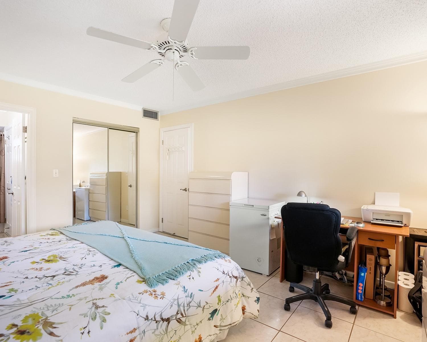 3400 NW 48th Avenue 407, Lauderdale Lakes, FL 33319 — photo 16 of 17