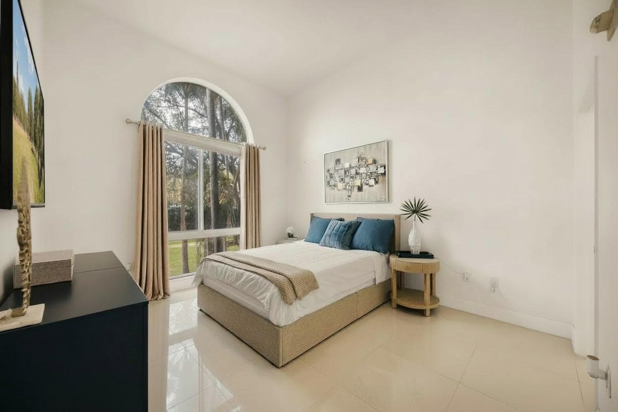 616 Clearwater Park Road 101, West Palm Beach, FL 33401 — photo 10 of 19