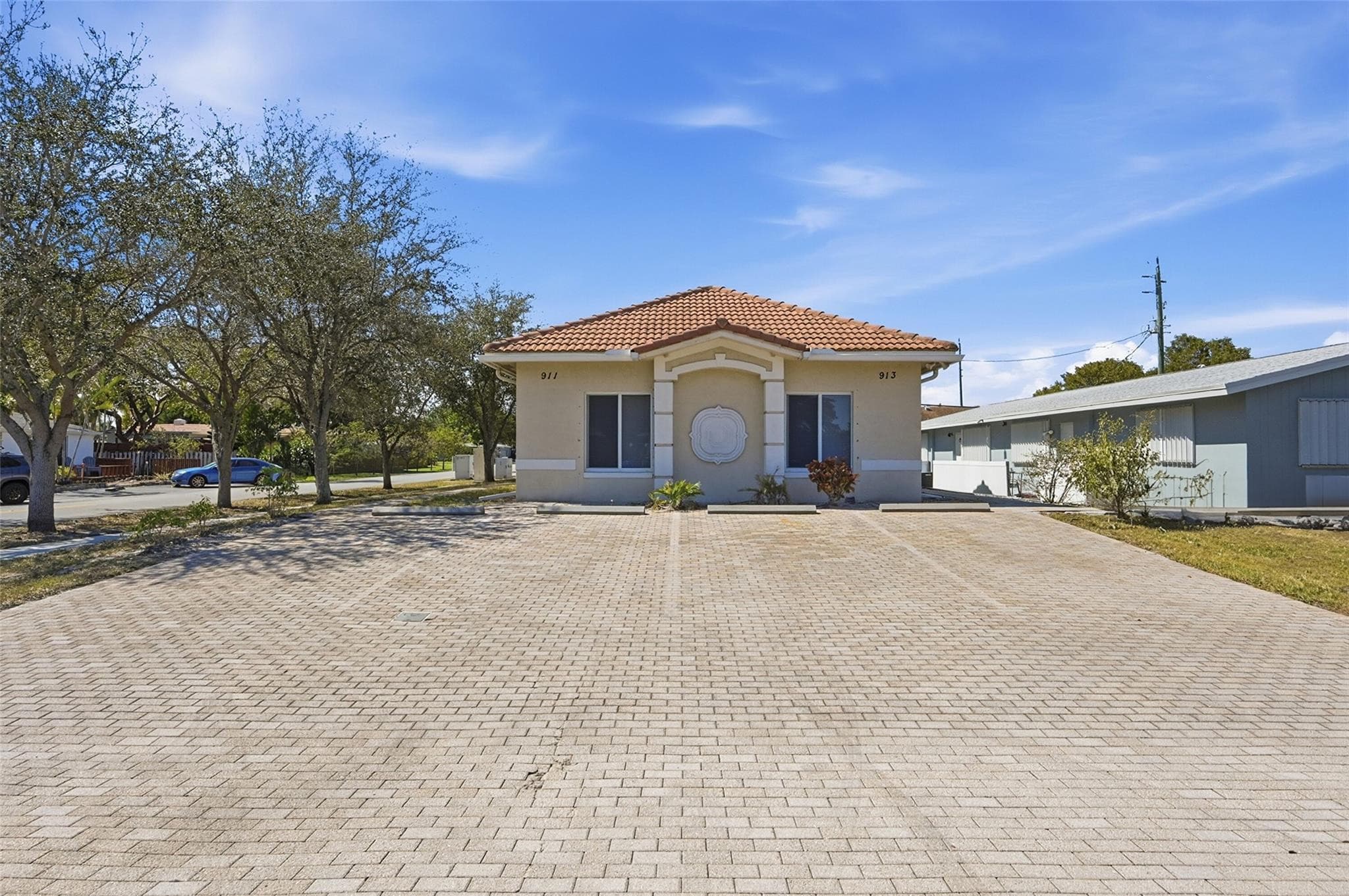 911 NE 12th Avenue, Pompano Beach, FL 33060 — photo 2 of 20