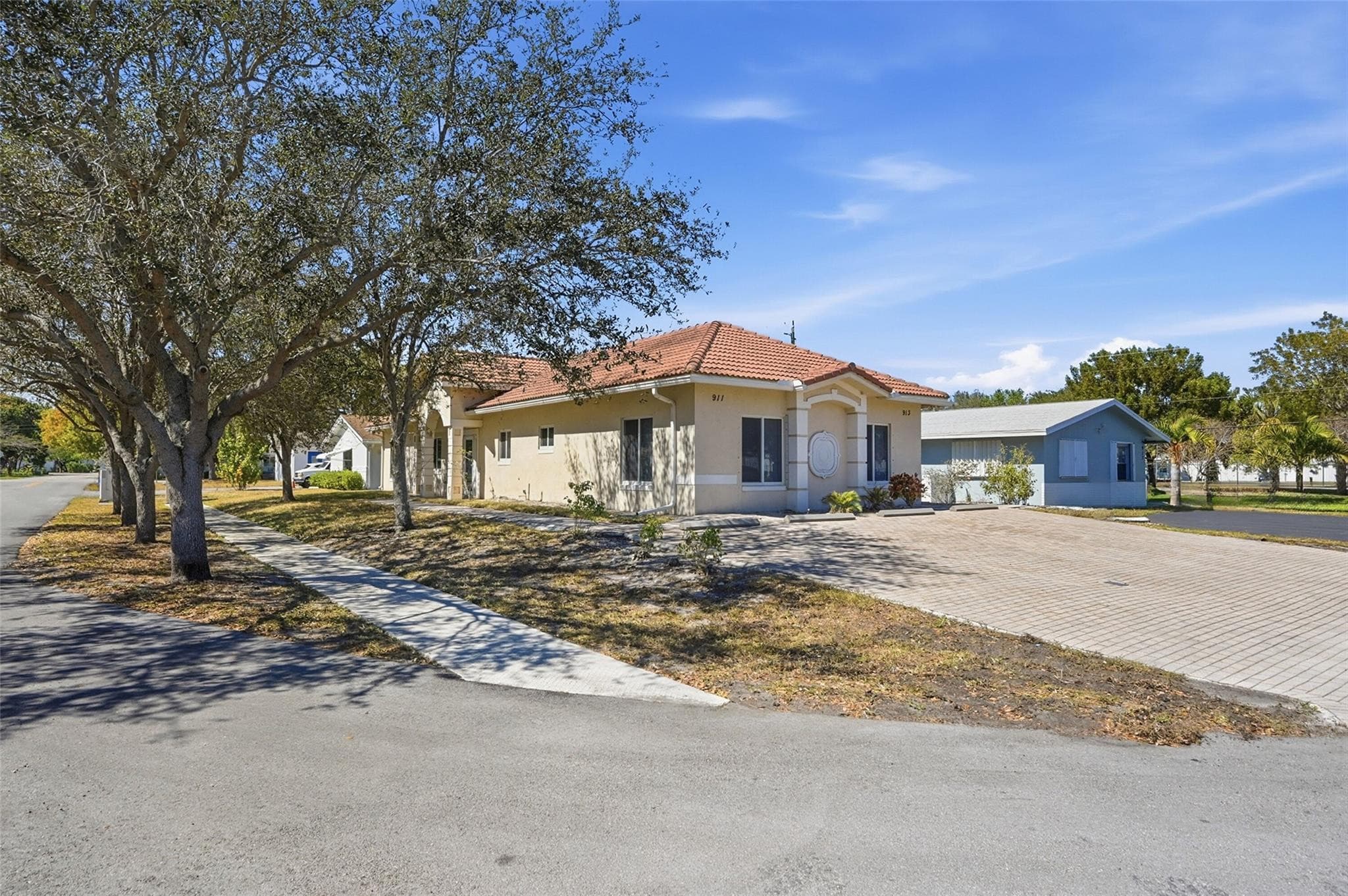 911 NE 12th Avenue, Pompano Beach, FL 33060 — photo 3 of 20