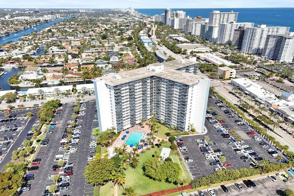 3300 NE 36th Street 1617, Fort Lauderdale, FL 33308 — photo 1 of 26