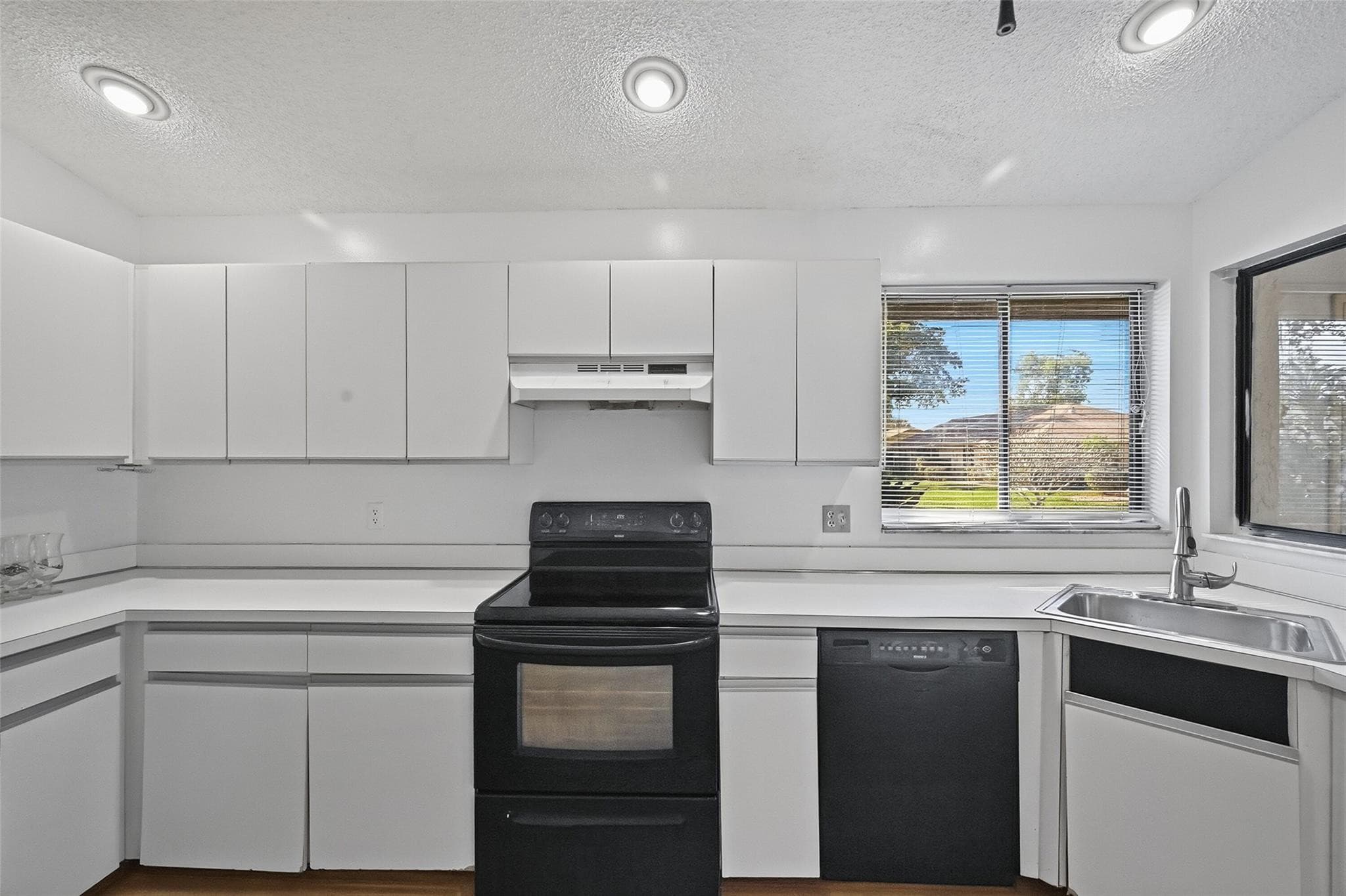 2495 NW 14th Street, Delray Beach, FL 33445 — photo 15 of 41