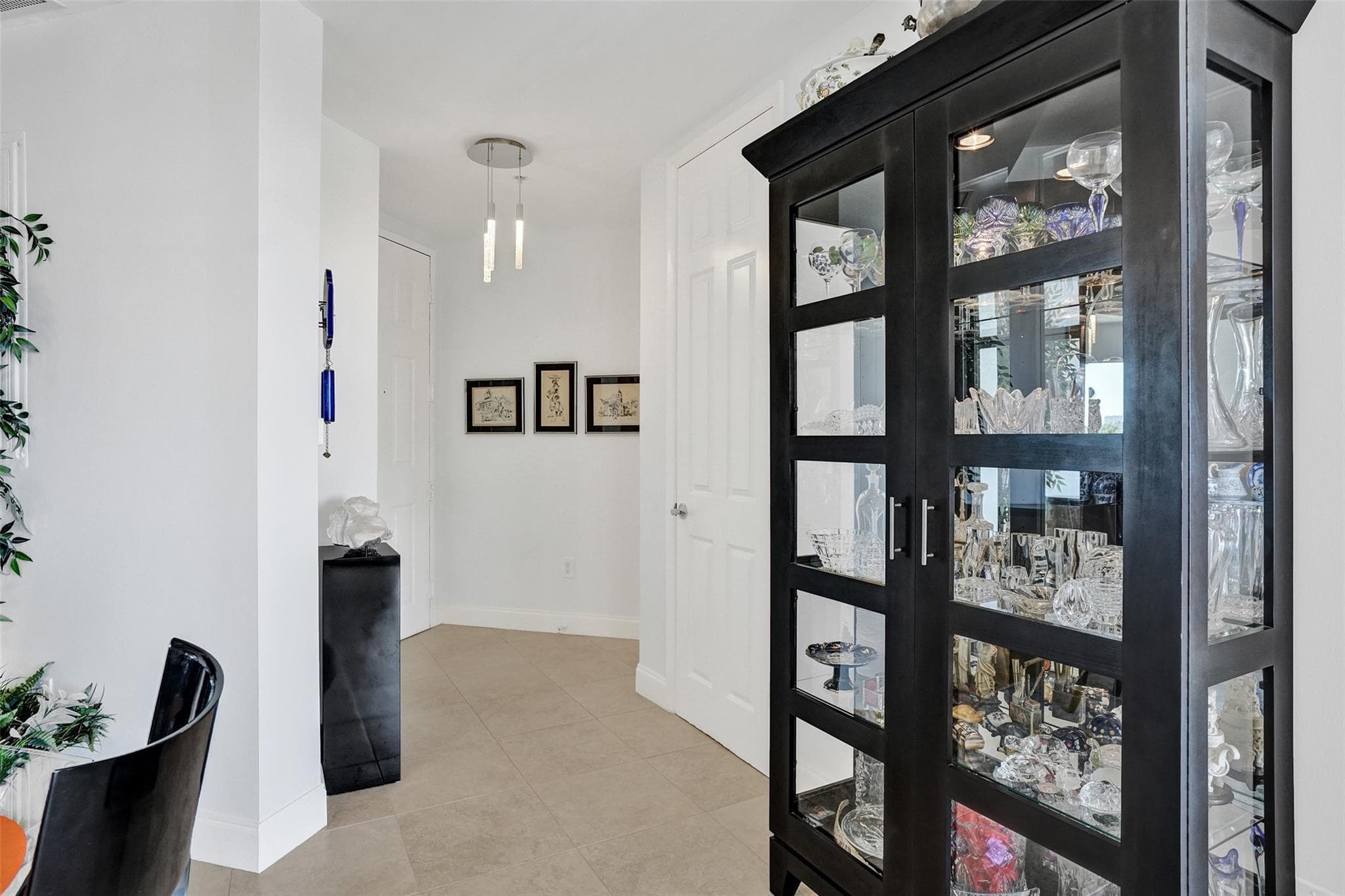 2601 NE 14th Avenue 401, Wilton Manors, FL 33334 — photo 18 of 63