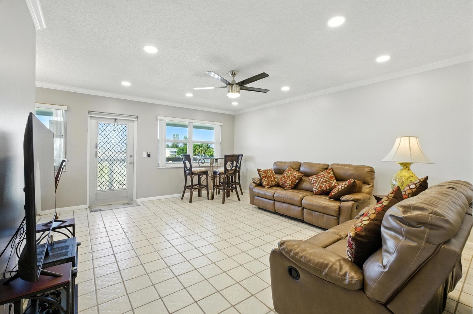 61 Somerset C, West Palm Beach, FL 33417 — photo 10 of 32