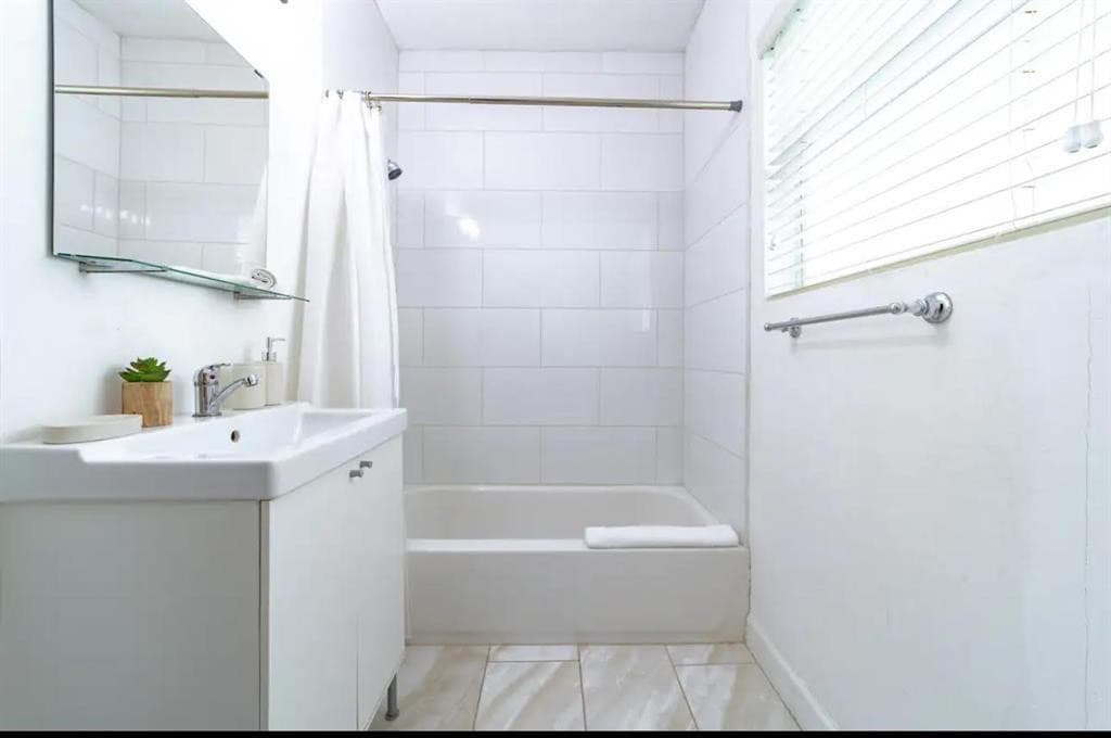 2617 NE 13th Court, Fort Lauderdale, FL 33304 — photo 23 of 30