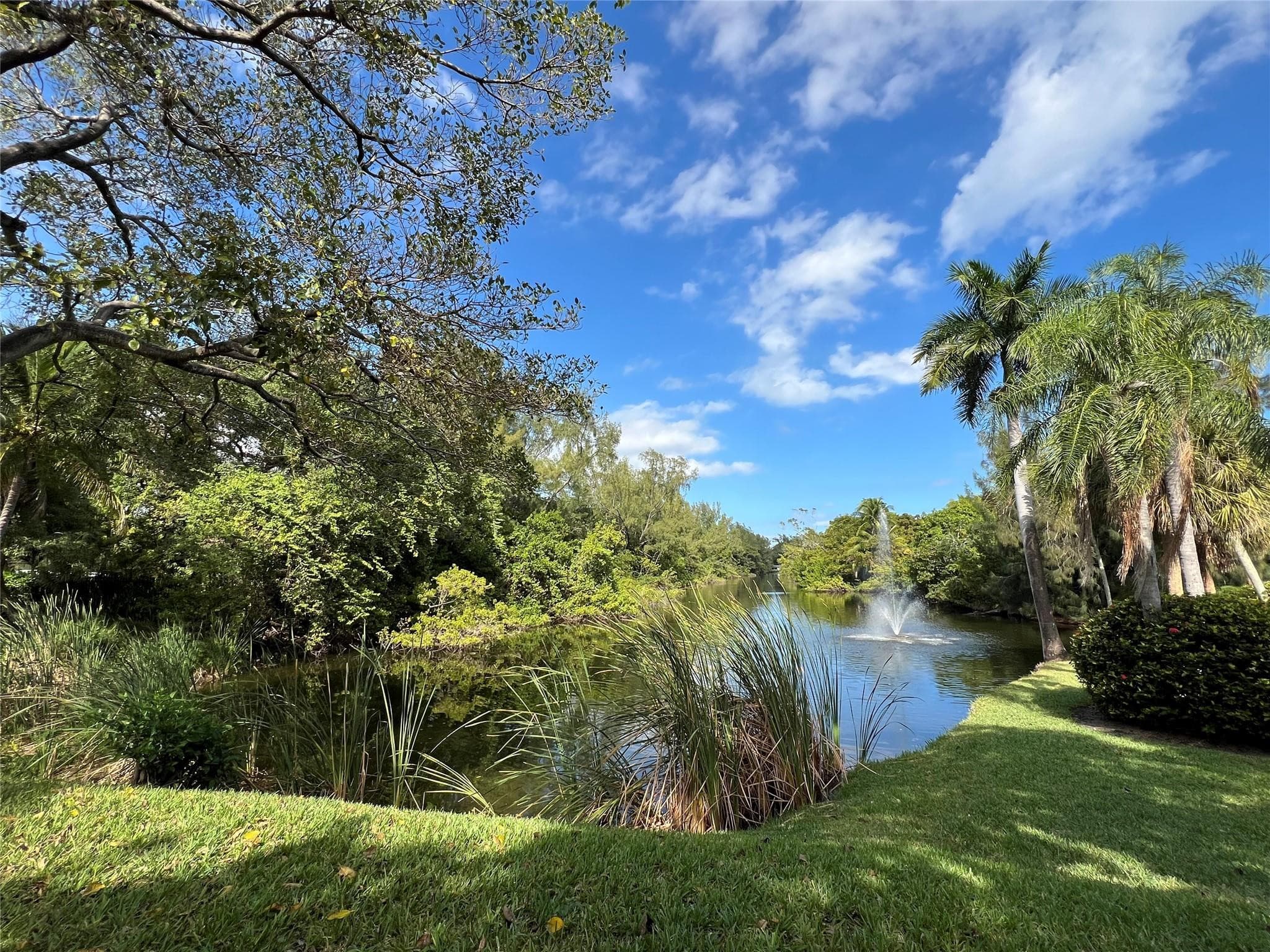 1015 SE 15th Street 6d, Fort Lauderdale, FL 33316 — photo 5 of 52