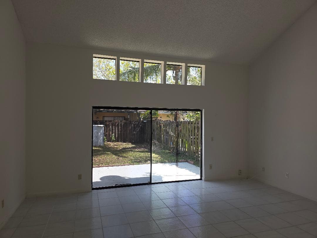 7474 NW 34th Street 7474, Lauderhill, FL 33319 — photo 5 of 21