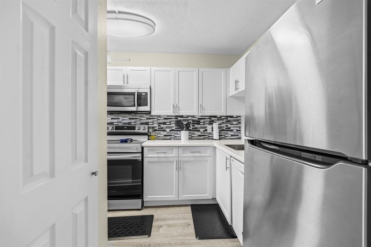 9410 Poinciana Place 108, Davie, FL 33324 — photo 7 of 40