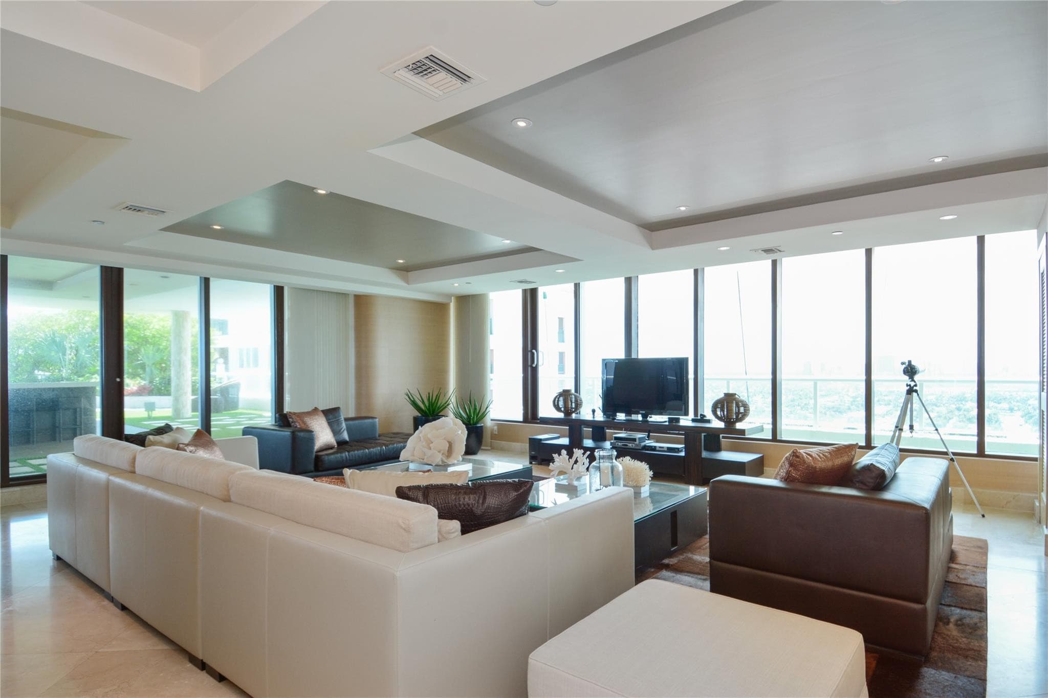 1 N Fort Lauderdale Beach Boulevard Lp 2302, Fort Lauderdale, FL 33304 — photo 13 of 42