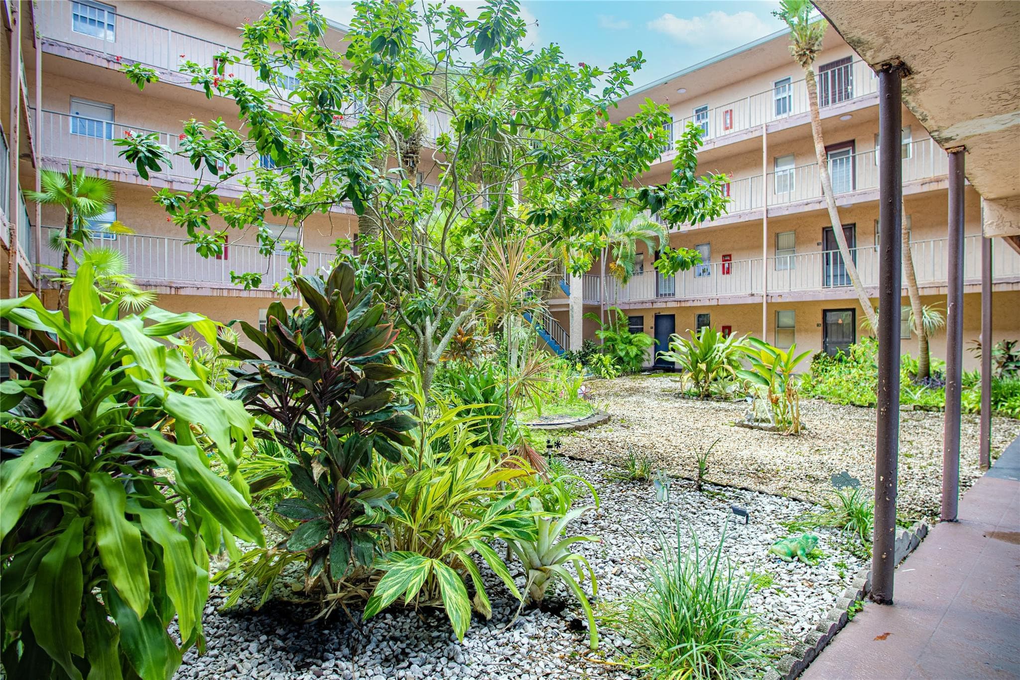 2850 Somerset Drive 307L, Lauderdale Lakes, FL 33311 — photo 27 of 34