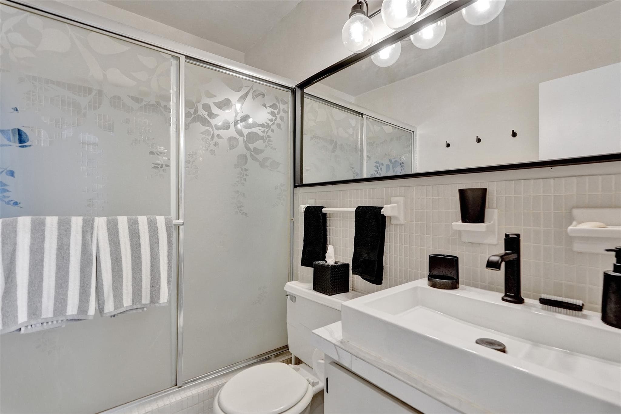 6750 NE 21st Road 123, Fort Lauderdale, FL 33308 — photo 13 of 42