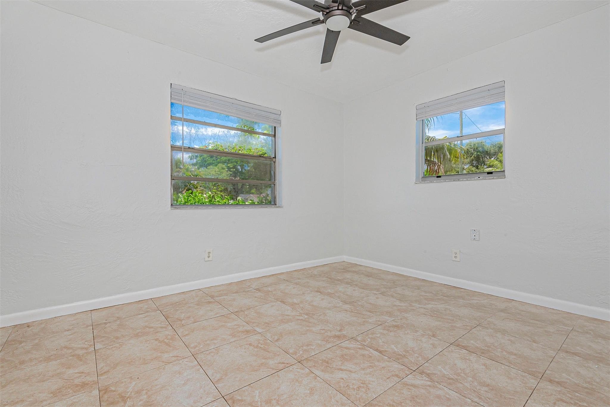 1923 N 23rd Avenue, Hollywood, FL 33020 — photo 18 of 59