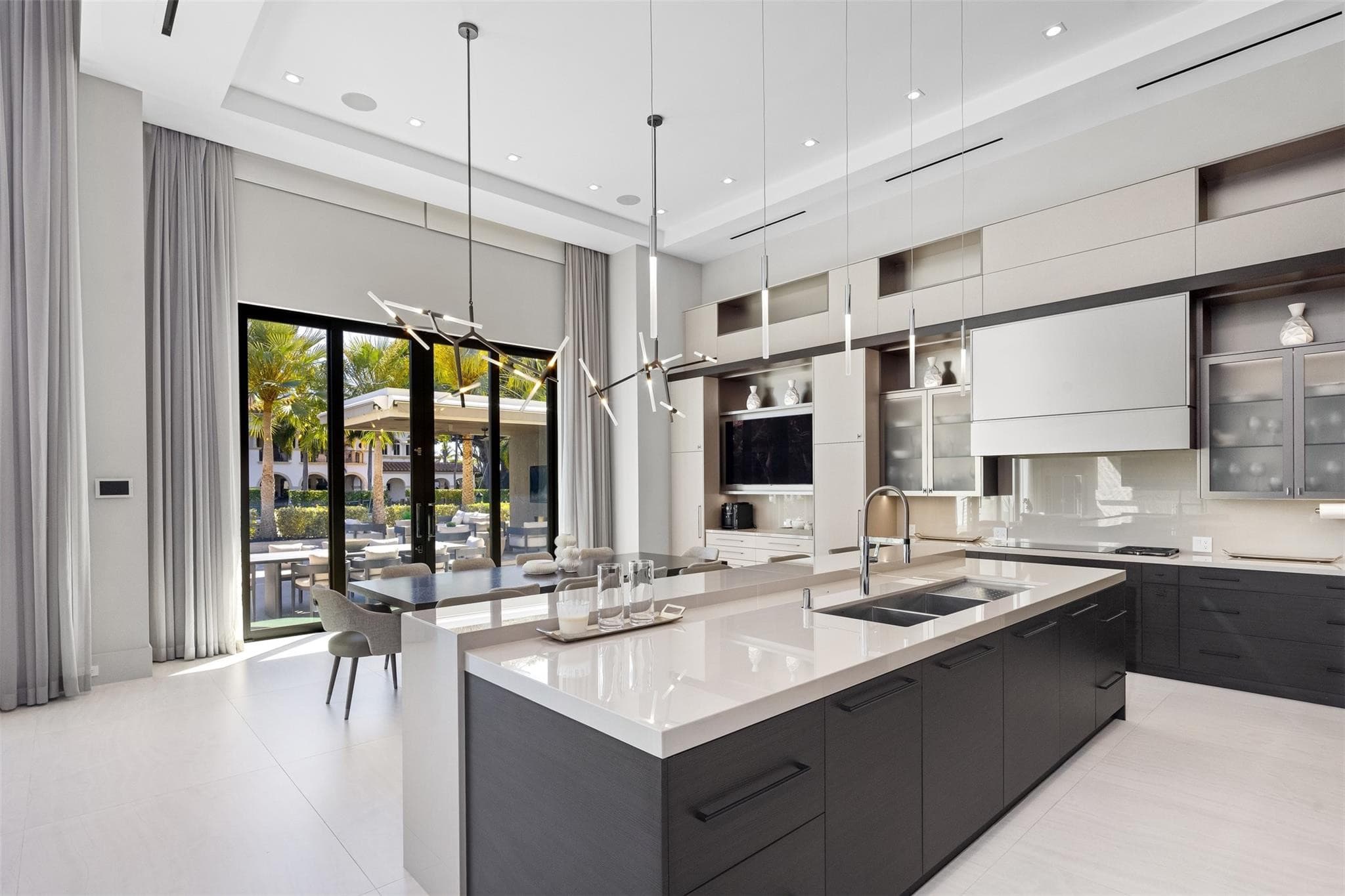 816 Riviera Isle Drive, Fort Lauderdale, FL 33301 — photo 13 of 83