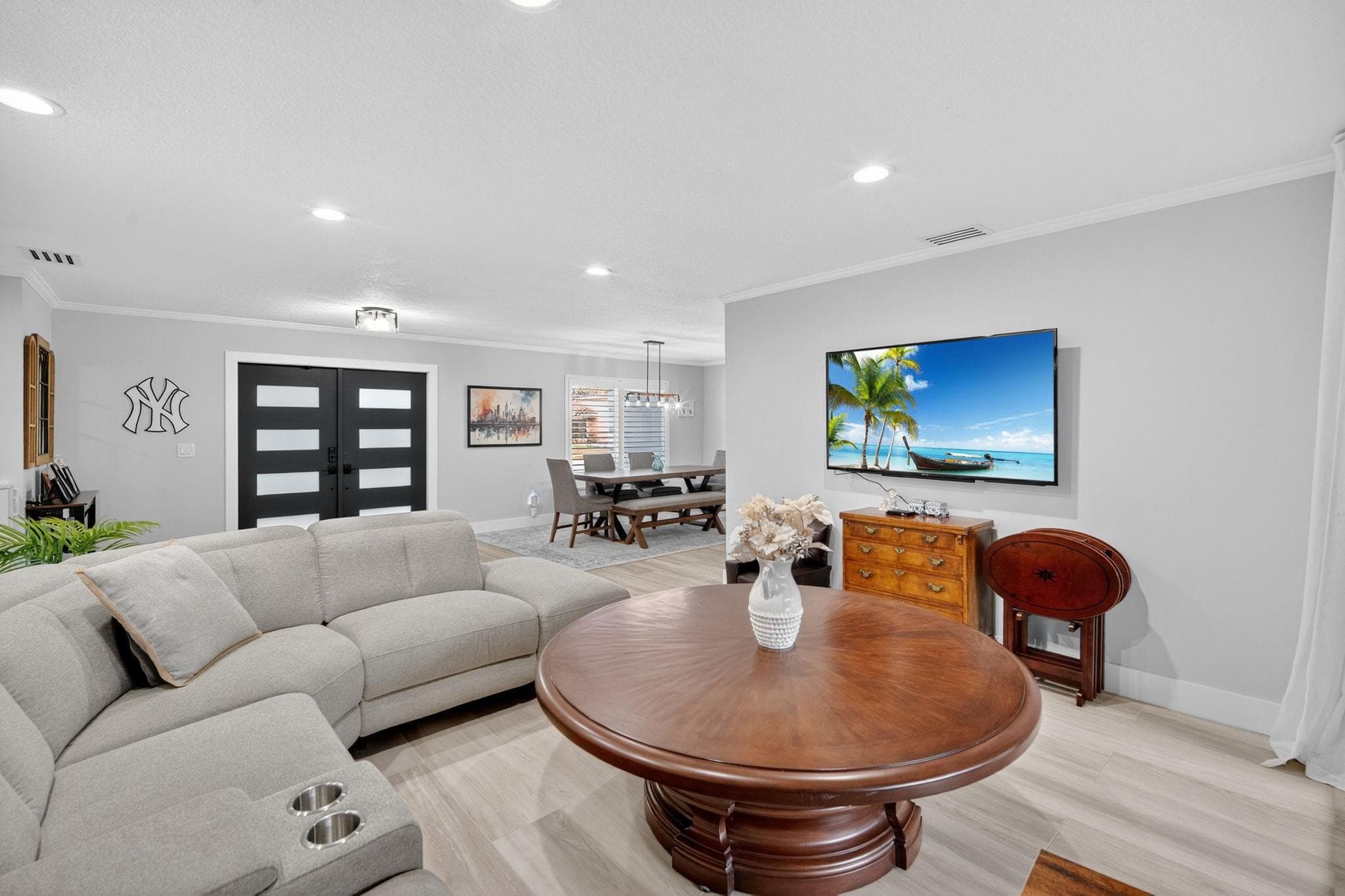 5330 SW 19th Street, Plantation, FL 33317 — photo 3 of 47
