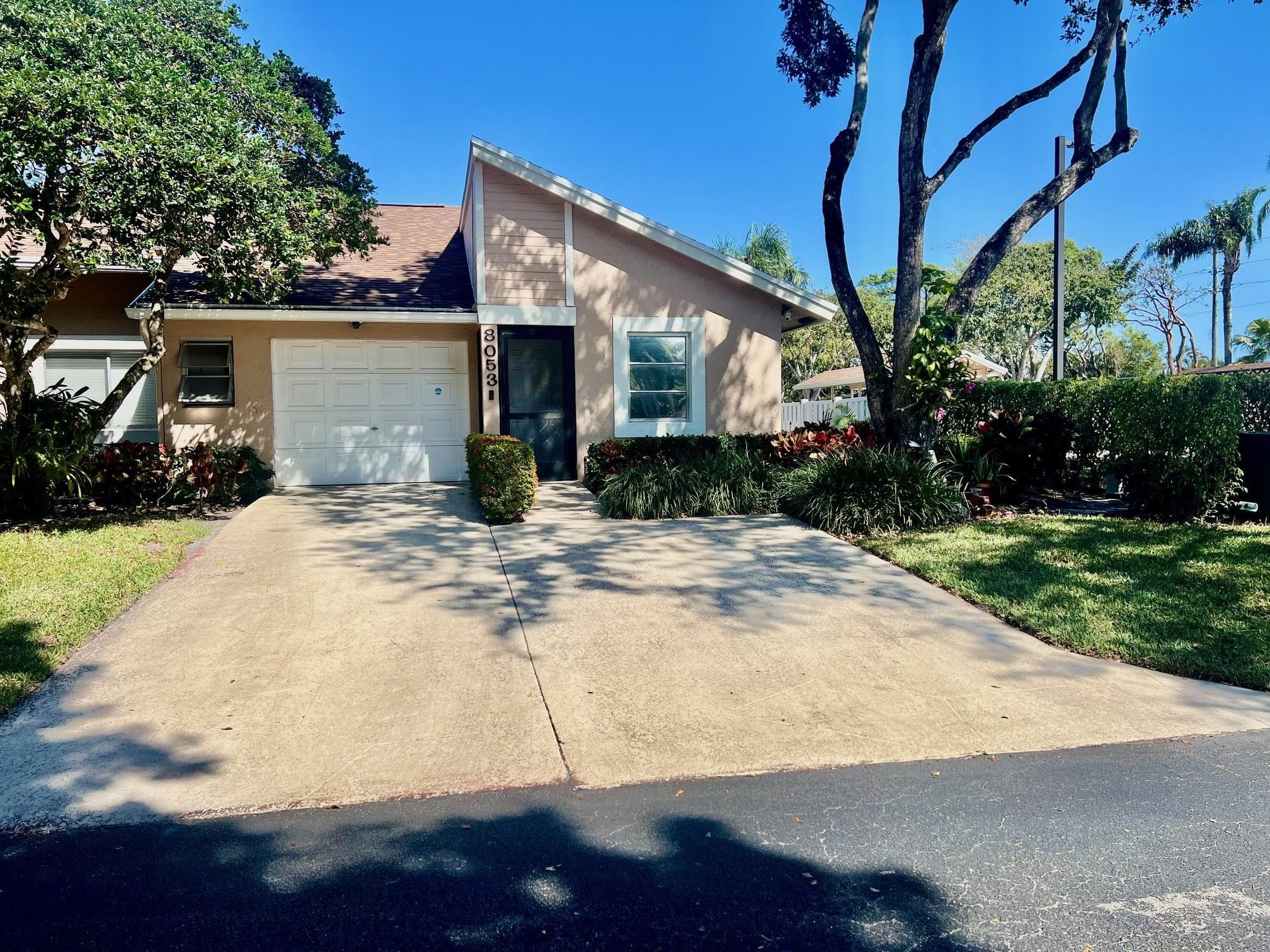 8053 Springtree Road 8053, Boca Raton, FL 33496 — photo 1 of 22