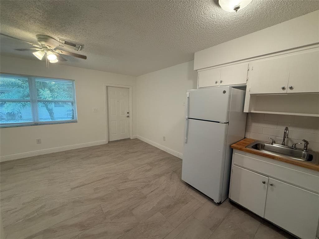 810 SE 18th Street 6, Fort Lauderdale, FL 33316 — photo 8 of 10