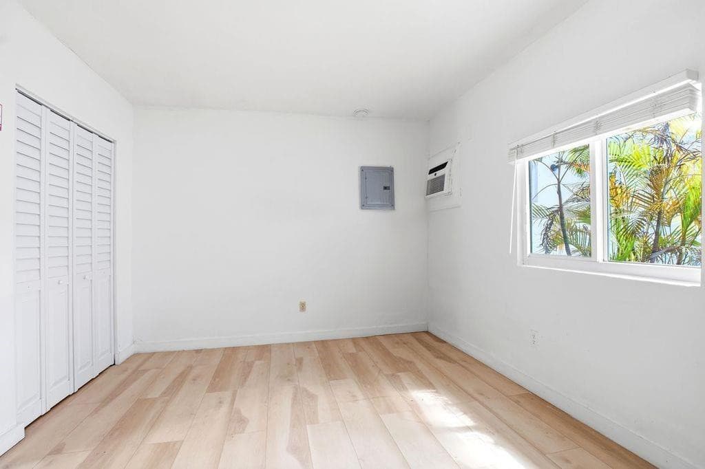 343 Van Buren Street 5, Hollywood, FL 33019 — photo 8 of 12