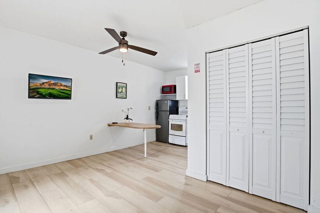 343 Van Buren Street 5, Hollywood, FL 33019 — photo 9 of 12