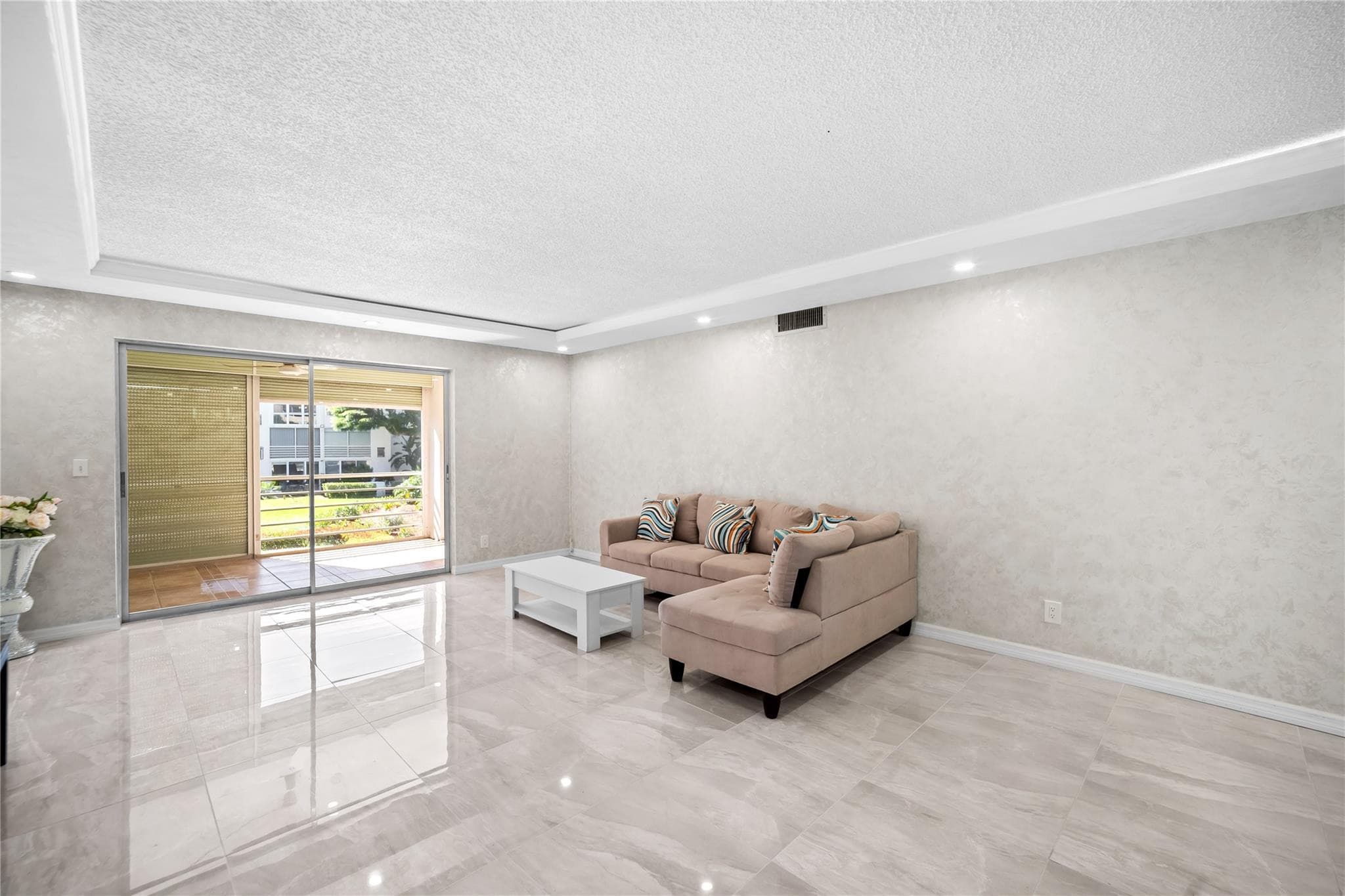 2615 NE 3rd Court 220, Boynton Beach, FL 33435 — photo 4 of 29